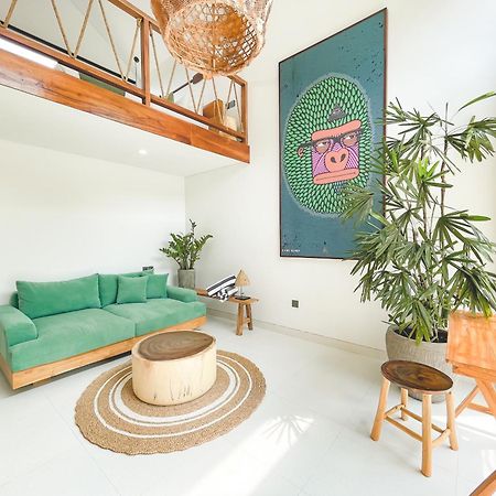 Uluwatu Cari Surf Camp & Studio'S חדר תמונה